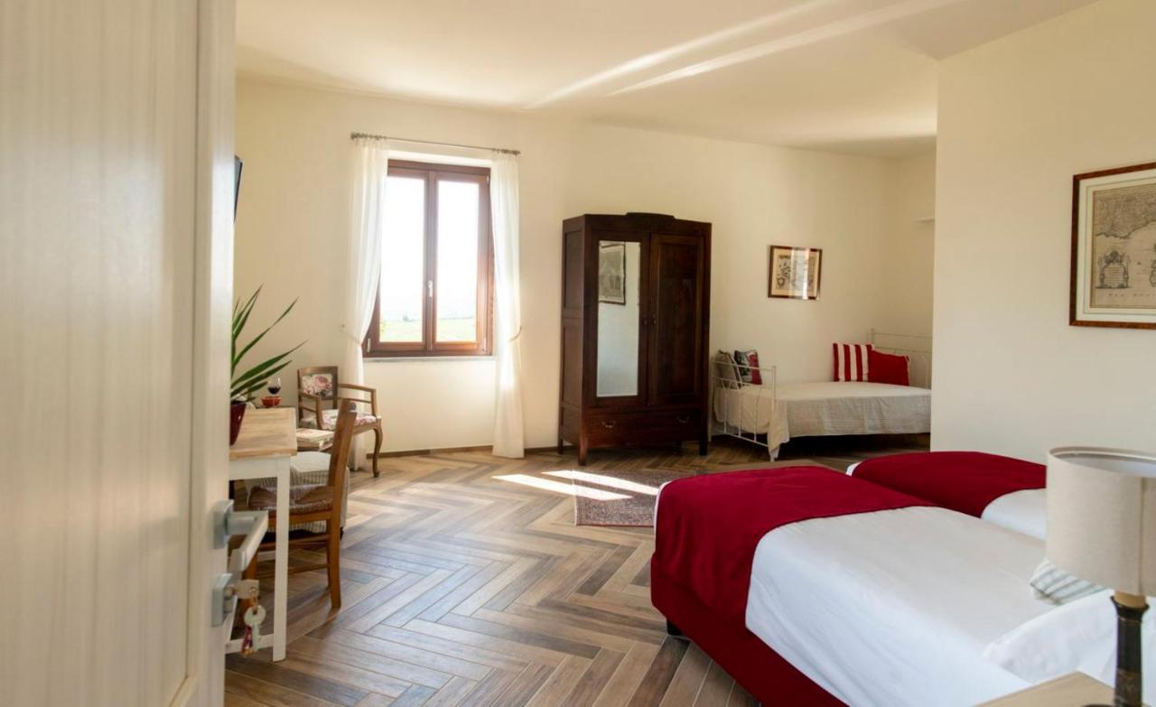 Le Vecchie Persiane - Bed & Breakfast Diano dʼAlba Exteriör bild